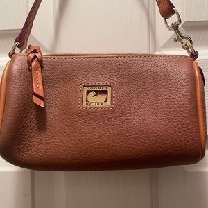 Dooney & Bourke small hobo. Pebble grain leather, brown
